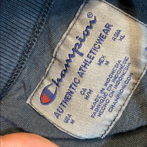 Champion hoodie - Picture 2 of 4